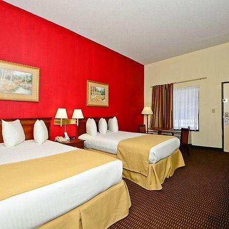 Manchester Heritage Inn & Suites מראה חיצוני תמונה