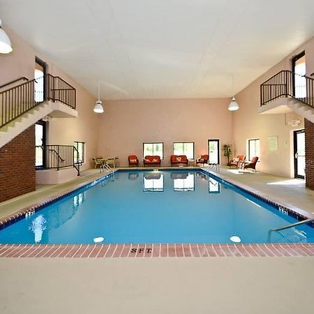 Manchester Heritage Inn & Suites מראה חיצוני תמונה