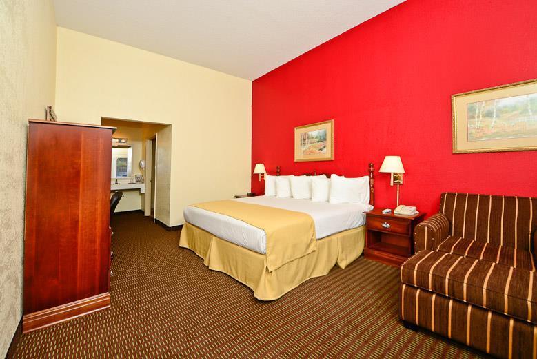 Manchester Heritage Inn & Suites מראה חיצוני תמונה
