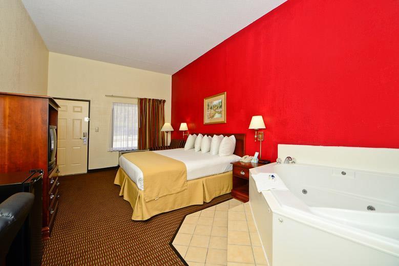 Manchester Heritage Inn & Suites מראה חיצוני תמונה